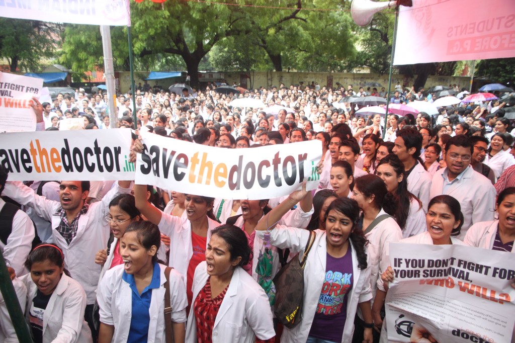 Save the Doctor Campaign at Jantar Mantar