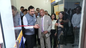 Varun Khanna, Managing Director, BD & Dr Arvind Lal, Chairman & Managing Director, Dr Lal PathLabs innagurate the center of excellence on safe blood collection