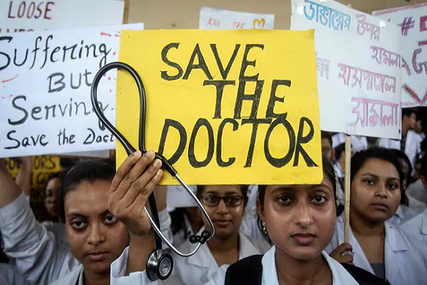 Govt forms panel to consider central law on doctors’ security