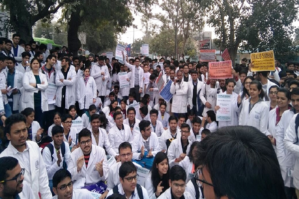 Safdarjung doctors on strike to protest attack on colleagues