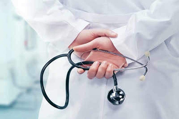 Maharashtra: Govt doctors on bond, contract to get Rs 15,000 hike in monthly remuneration