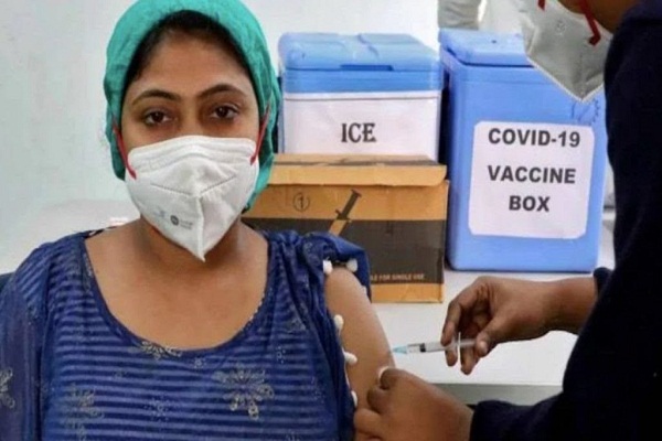 Infosys, Accenture to Cover Covid Vaccination costs of Eligible Employees