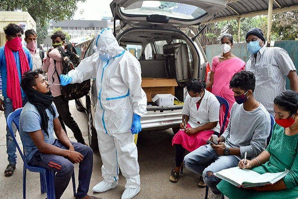 Covid-19 Updates: Maharashtra, Punjab, Karnataka, Gujarat and Chhattisgarh exhibiting a steep rise in Daily New Cases