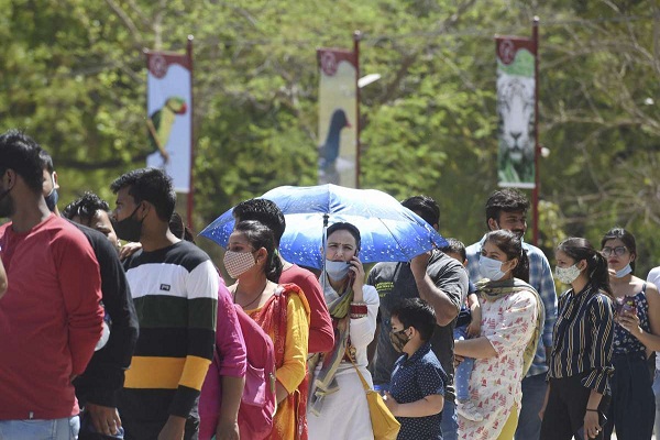 Covid-19 Updates: India Logs Less than 3 Lakh Daily New Cases Consecutively for Two Days