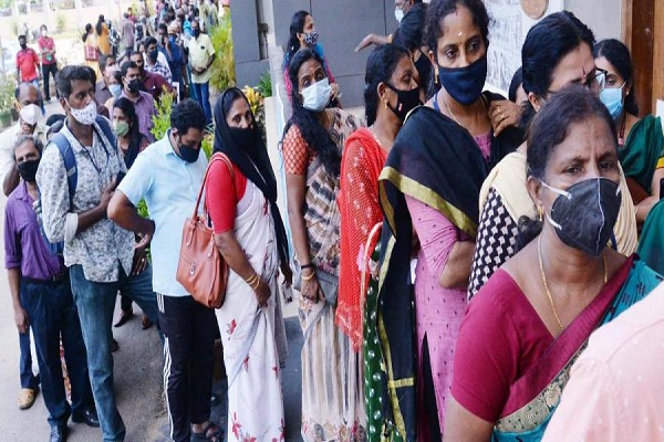Covid-19 Updates: India Records Over 2.22 Lakh New Cases, More Than 4,400 Deaths in 24 Hours