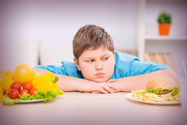Warning Labels, Limits on Sugar, Salt and Fats in Junk food can Arrest Alarming Rise in Childhood Obesity in India: Experts