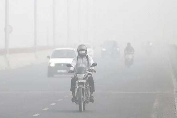 Risk of getting Covid-19 heightened due to air pollution: Study; Delhi suffers with ‘very poor’ air quality