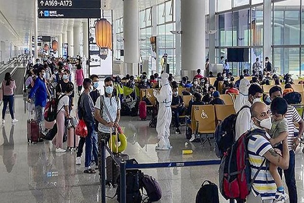 Omicron pushes back India’s international flights resumption plan