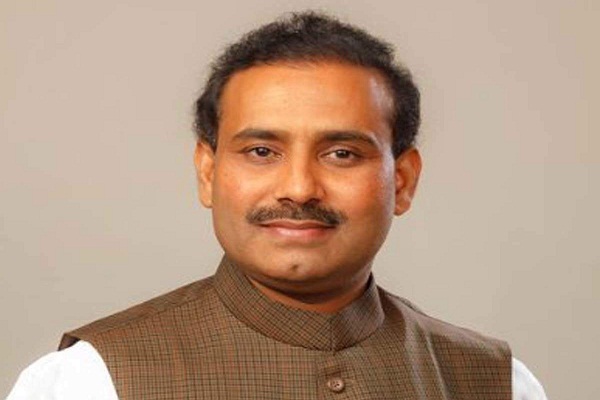 Maharashtra Health Minister warns of stern measures in wake of Omicron cases