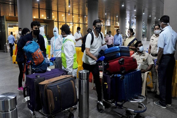 One and half per cent of international travelers in Mumbai infected with Omicron